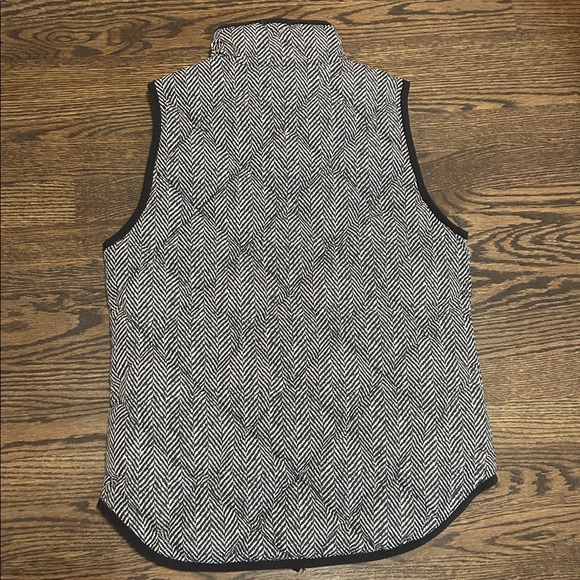 J Crew Herringbone Vest black and cream XS - Picture 4 of 4